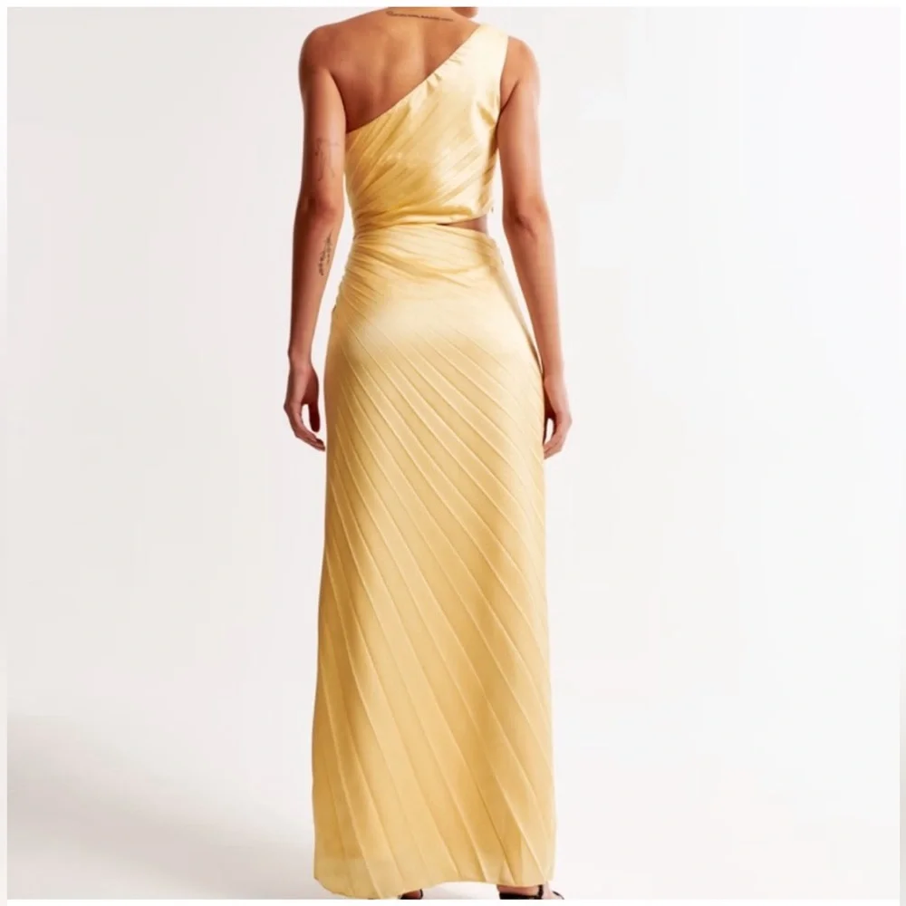 Abercrombie & Fitch Giselle Pleated One Shoulder Cutout Maxi Dress Yellow Petite